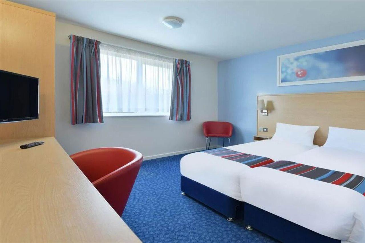 Travelodge Caterham Whyteleafe Warlingham Екстериор снимка